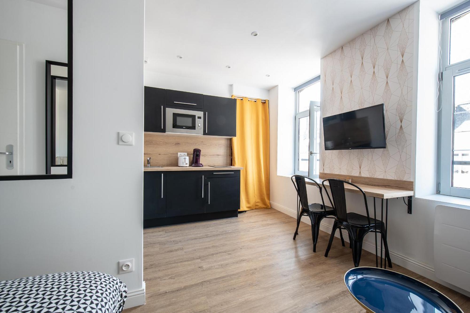 Au Nouveau Boulonnais - 4 Appartements Charmants Pour Couples, Familles Et Groupe D'Amis, Vieille Ville Et Centre Ville De Boulogne Sur Mer ภายนอก รูปภาพ