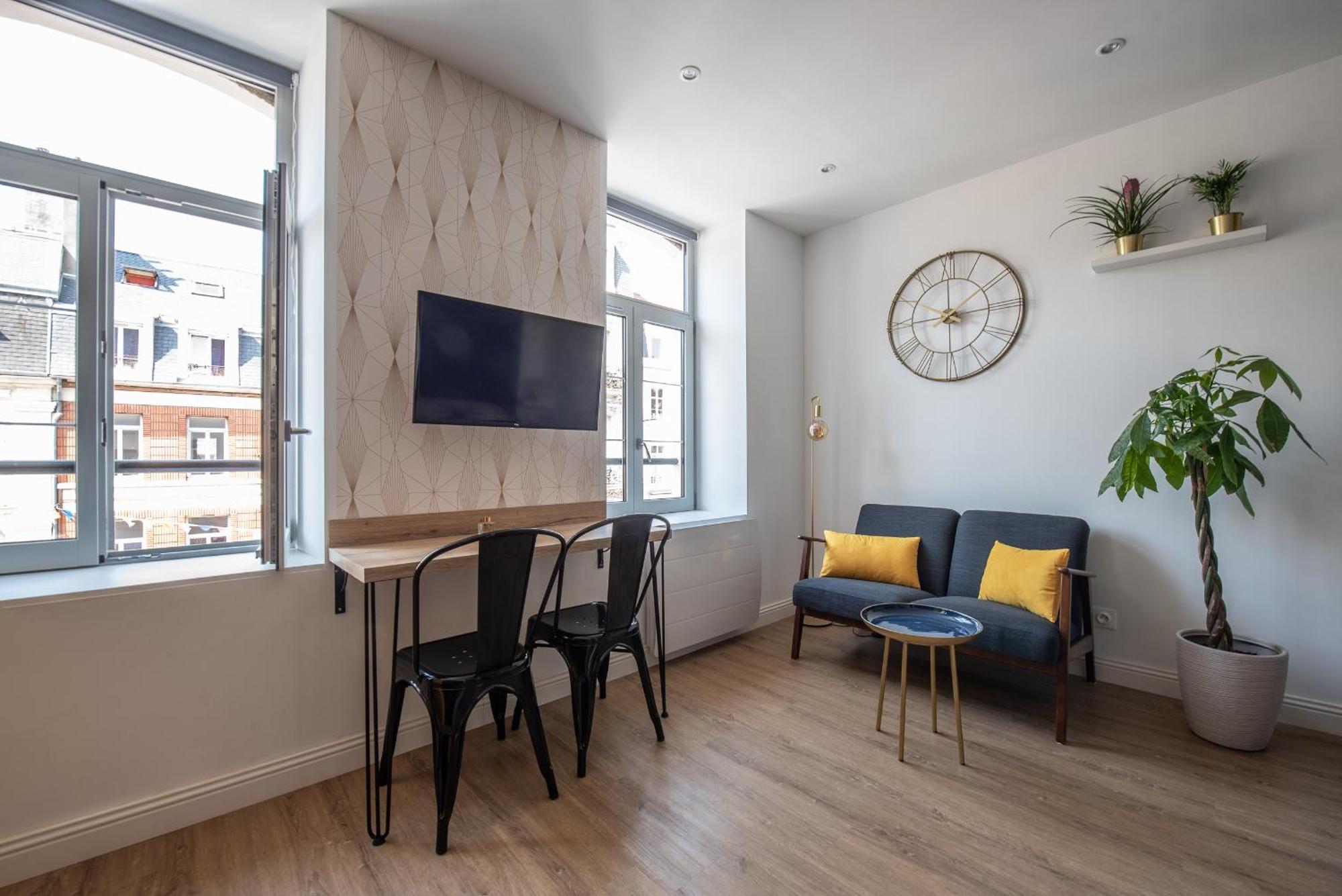 Au Nouveau Boulonnais - 4 Appartements Charmants Pour Couples, Familles Et Groupe D'Amis, Vieille Ville Et Centre Ville De Boulogne Sur Mer ภายนอก รูปภาพ