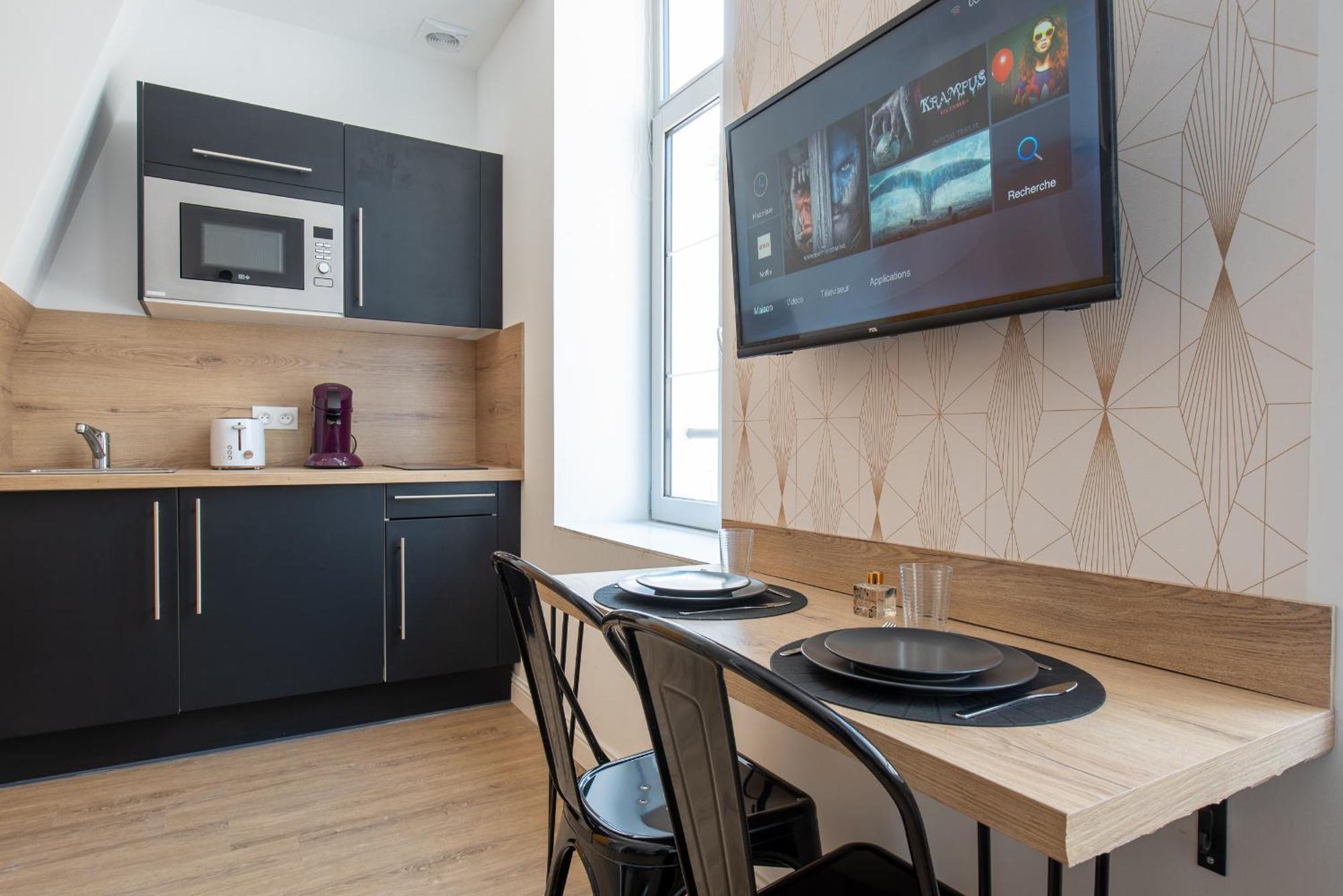 Au Nouveau Boulonnais - 4 Appartements Charmants Pour Couples, Familles Et Groupe D'Amis, Vieille Ville Et Centre Ville De Boulogne Sur Mer ภายนอก รูปภาพ