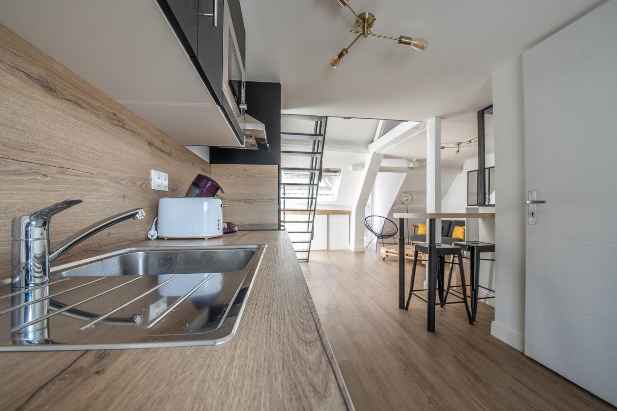 Au Nouveau Boulonnais - 4 Appartements Charmants Pour Couples, Familles Et Groupe D'Amis, Vieille Ville Et Centre Ville De Boulogne Sur Mer ภายนอก รูปภาพ