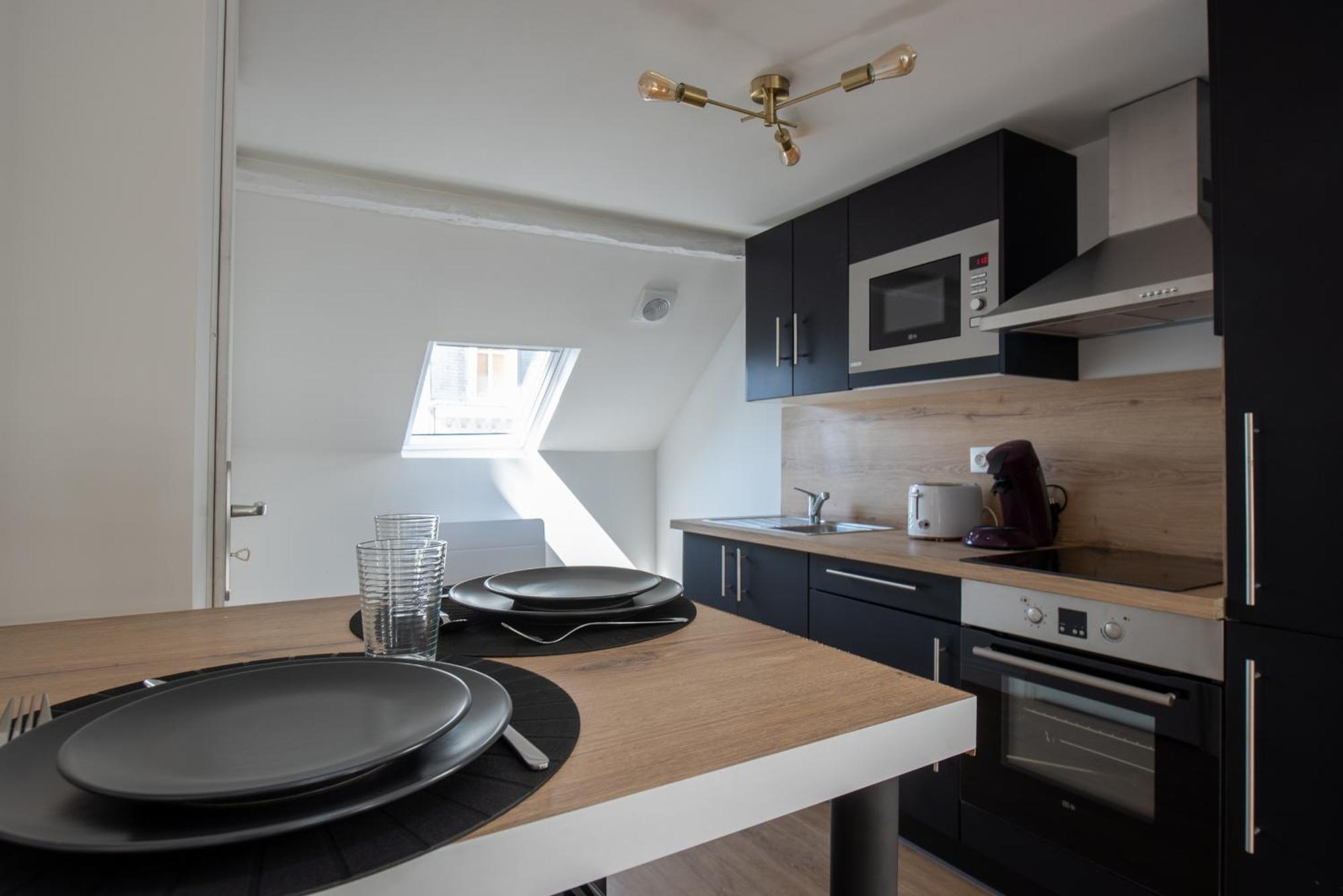 Au Nouveau Boulonnais - 4 Appartements Charmants Pour Couples, Familles Et Groupe D'Amis, Vieille Ville Et Centre Ville De Boulogne Sur Mer ภายนอก รูปภาพ