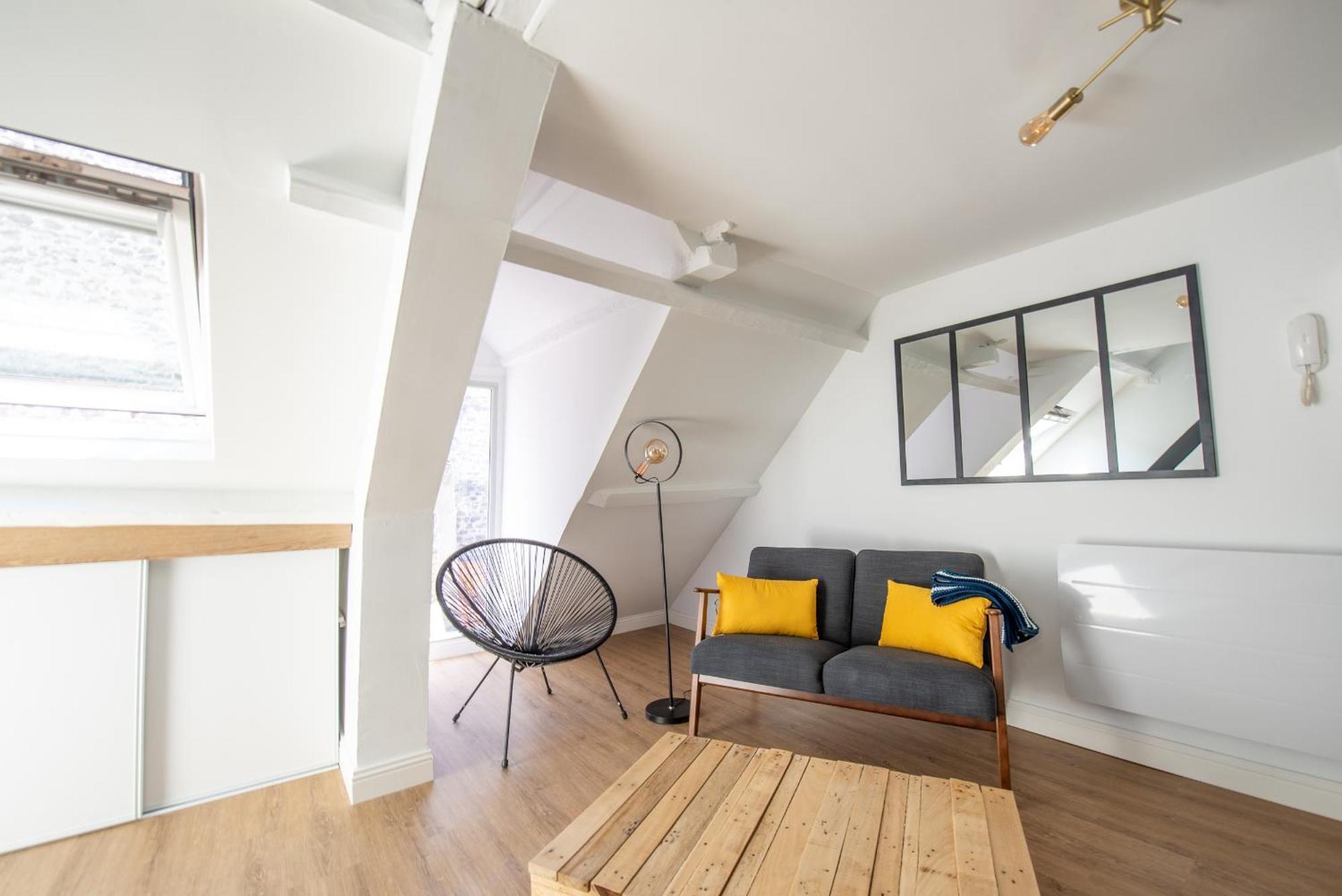 Au Nouveau Boulonnais - 4 Appartements Charmants Pour Couples, Familles Et Groupe D'Amis, Vieille Ville Et Centre Ville De Boulogne Sur Mer ภายนอก รูปภาพ