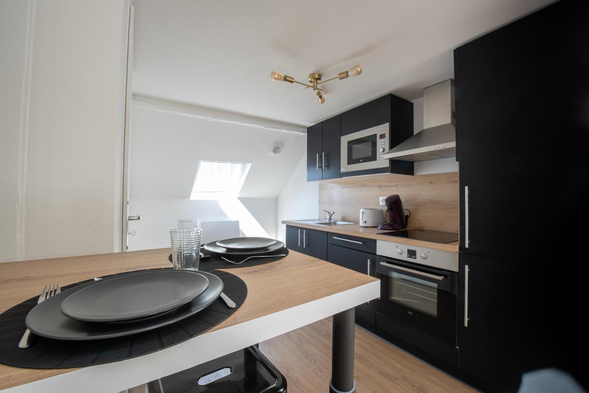 Au Nouveau Boulonnais - 4 Appartements Charmants Pour Couples, Familles Et Groupe D'Amis, Vieille Ville Et Centre Ville De Boulogne Sur Mer ภายนอก รูปภาพ