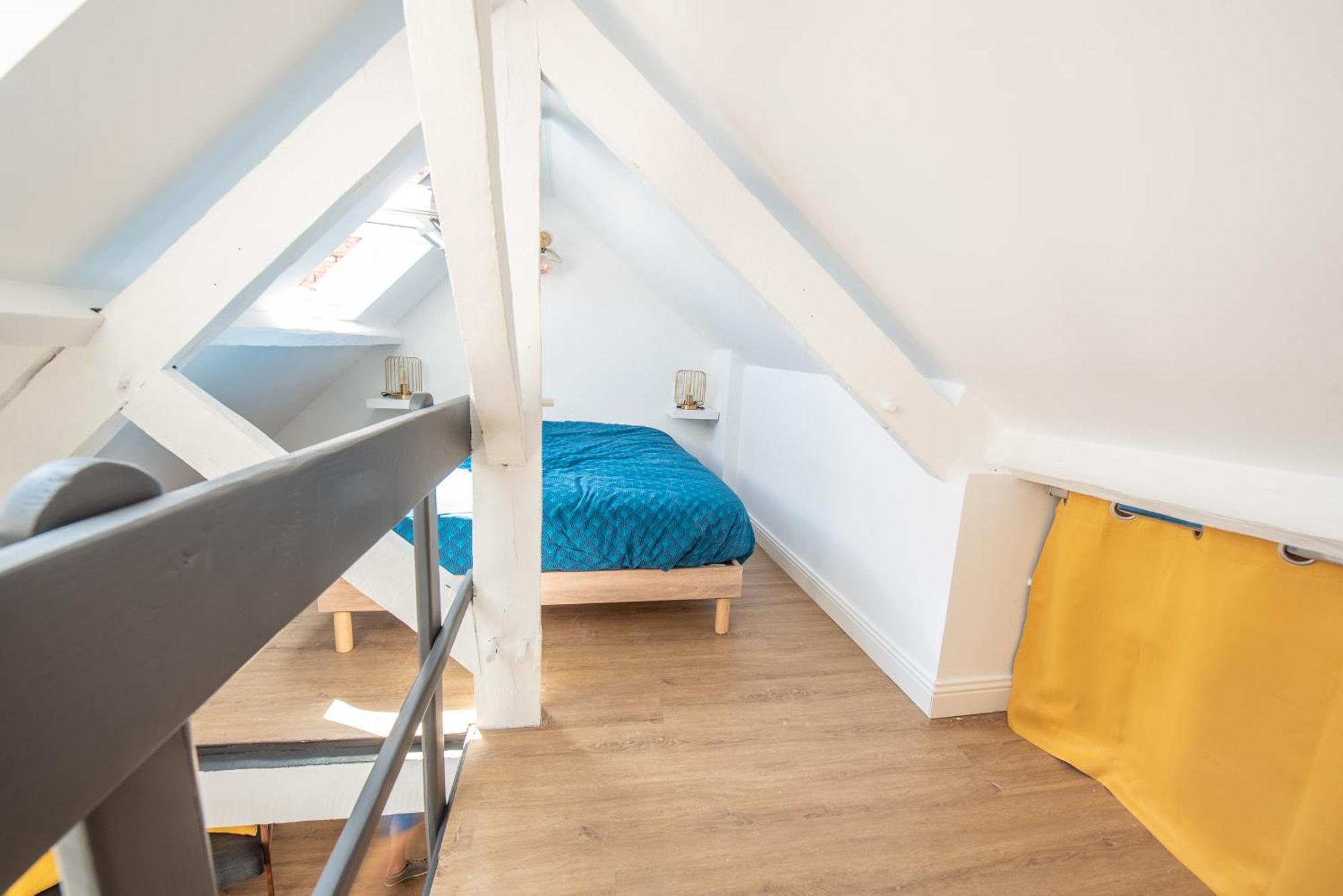Au Nouveau Boulonnais - 4 Appartements Charmants Pour Couples, Familles Et Groupe D'Amis, Vieille Ville Et Centre Ville De Boulogne Sur Mer ภายนอก รูปภาพ